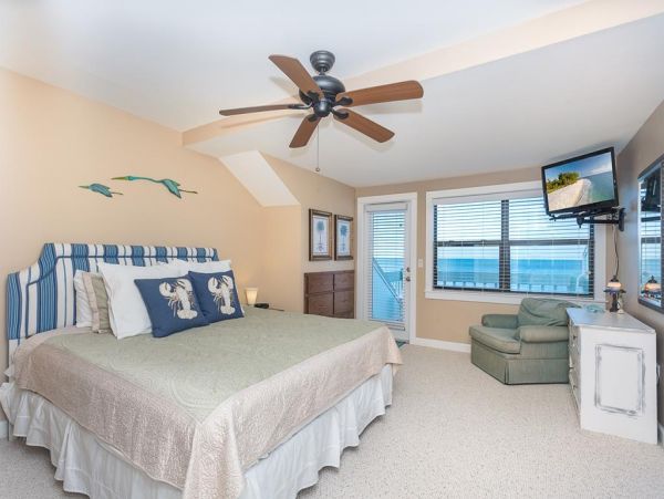 Spacious Two-story Townhome Beachfront with Shared Pool & Tennis Court