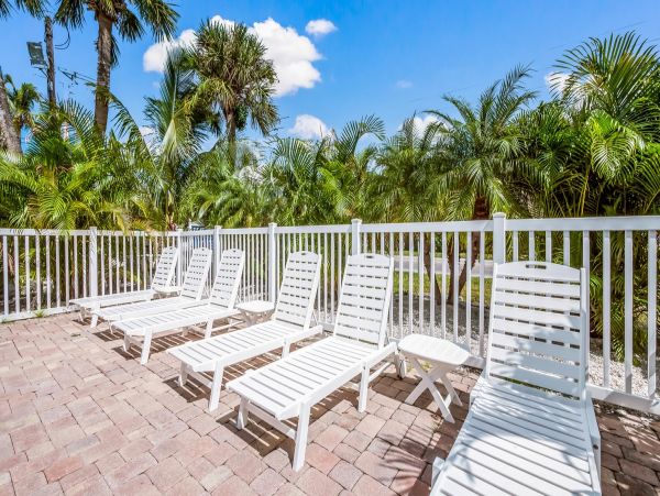 Holmes Beach Vacation Condo Sleeps 4