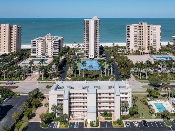 Marco Island Vacation Condo Right Across from the Beach!