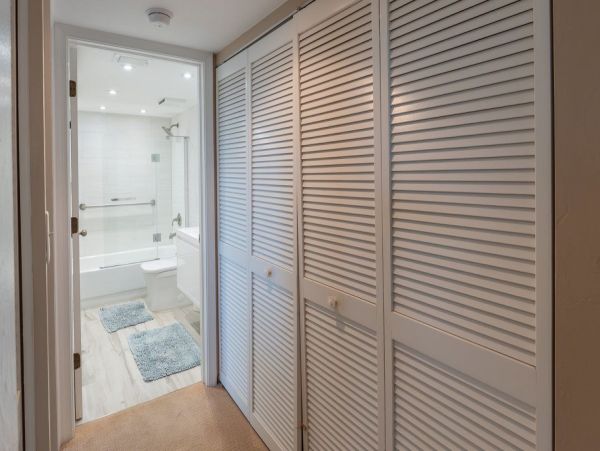 Marco Island Vacation Condo Right Across from the Beach!