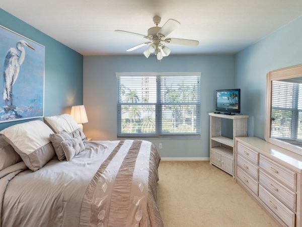 Marco Island Vacation Condo Right Across from the Beach!