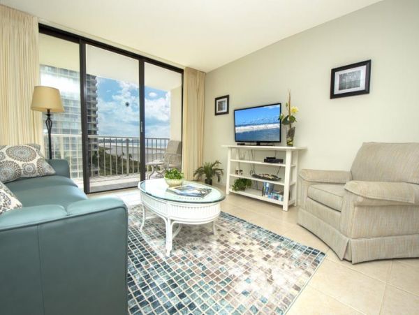 Beautiful Vacation Condo in Marco Island Steps from Beach