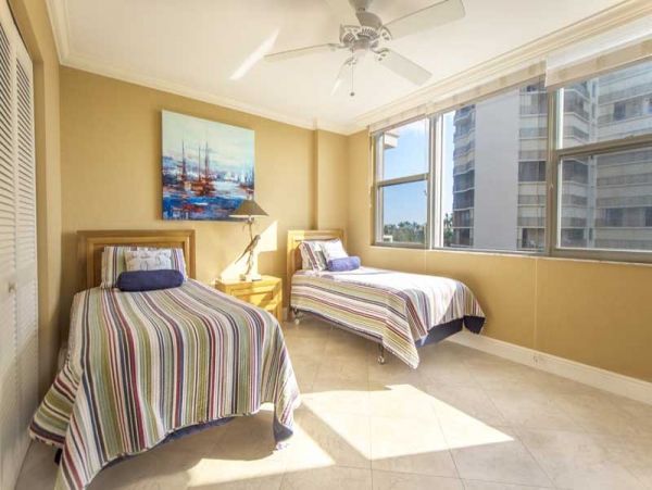 Marco Island Beachfront 3 Bedroom Condo Sleeps 7 Guests