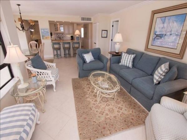 MARCO ISLAND 2 BEDROOM CONDO WITH VIEW