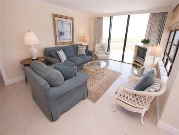 MARCO ISLAND 2 BEDROOM CONDO WITH VIEW