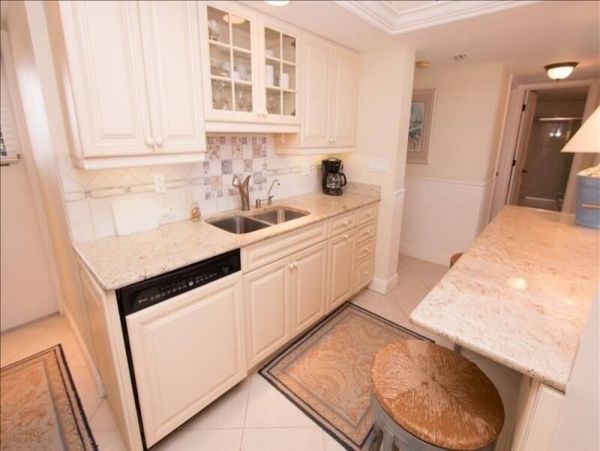 MARCO ISLAND 2 BEDROOM CONDO WITH VIEW