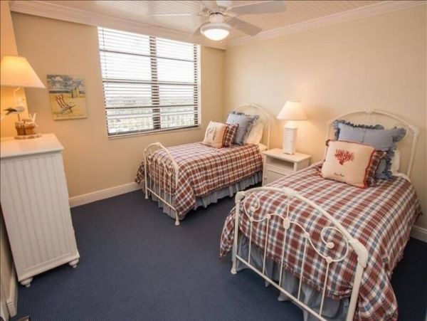 MARCO ISLAND 2 BEDROOM CONDO WITH VIEW