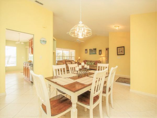 Walk to Beach Marco Island Vacation Home Three Bedrooms