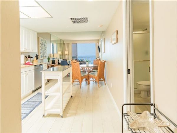 Full Ocean Views from this Lovely 2 Bedroom Condo