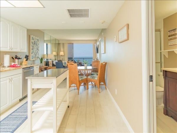 Full Ocean Views from this Lovely 2 Bedroom Condo