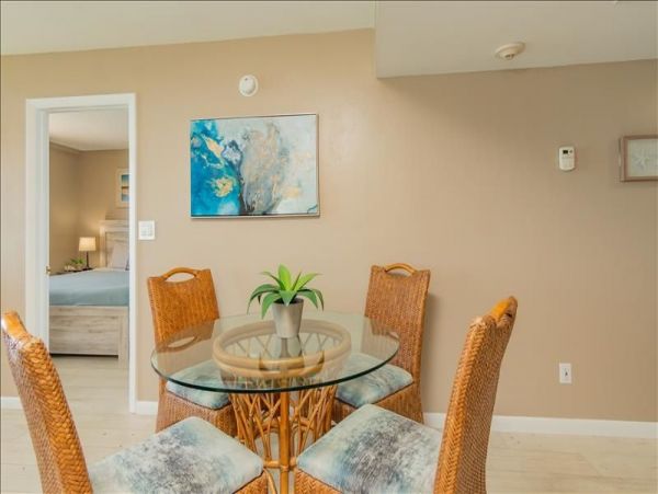 Full Ocean Views from this Lovely 2 Bedroom Condo