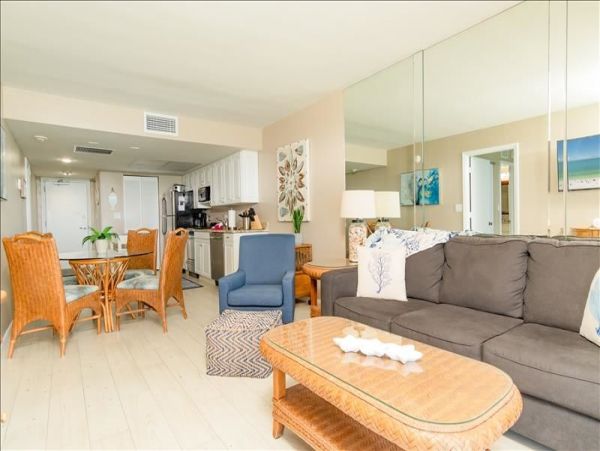 Full Ocean Views from this Lovely 2 Bedroom Condo