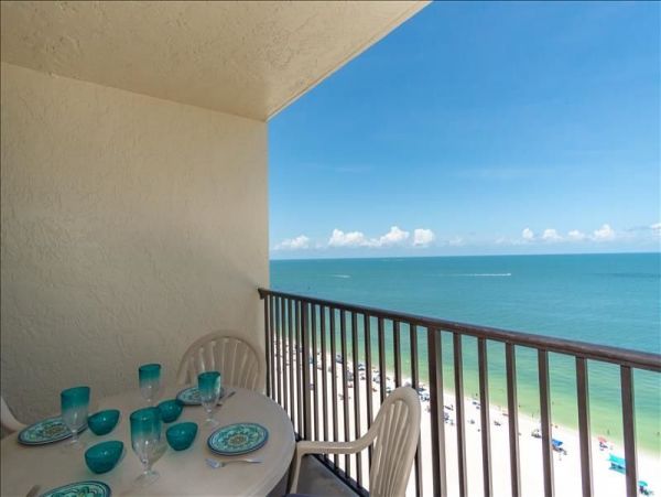 Full Ocean Views from this Lovely 2 Bedroom Condo