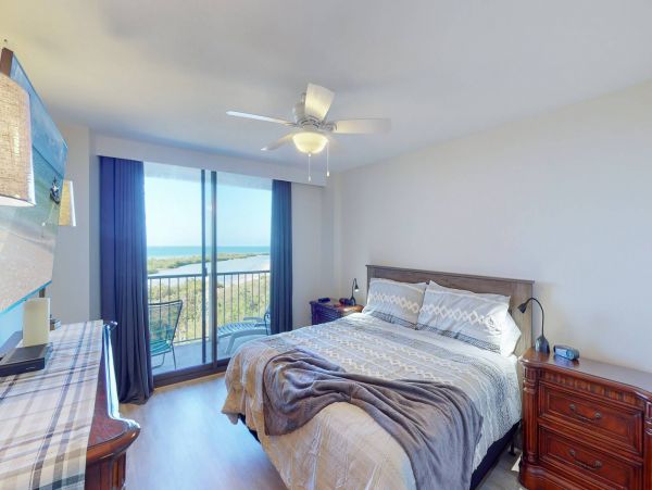 Marco Island Rental on Beach Steps to Sand! Great Views