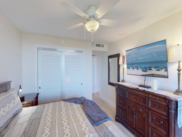 Marco Island Rental on Beach Steps to Sand! Great Views