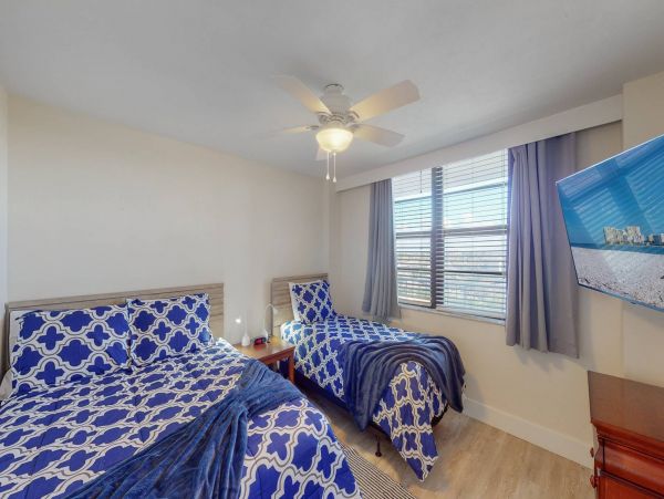 Marco Island Rental on Beach Steps to Sand! Great Views