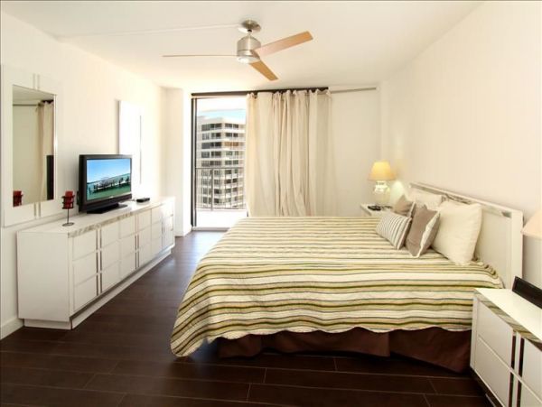Lovely 2 Bedroom Vacation Condo Sleeps 5
