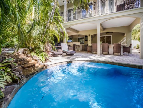 Luxury Holmes Beach Vacation Rental Six Bedrooms with Pool Beach