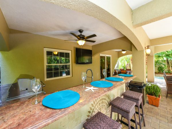 Luxury Holmes Beach Vacation Rental Six Bedrooms with Pool Beach