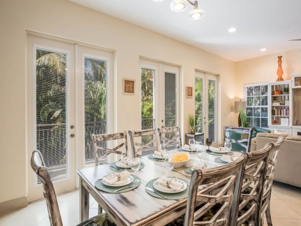 Luxury Holmes Beach Vacation Rental Six Bedrooms with Pool Beach