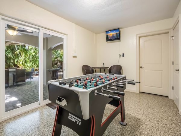 Luxury Holmes Beach Vacation Rental Six Bedrooms with Pool Beach