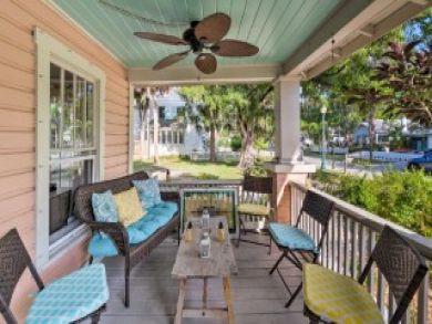 Sarasota Vacation Home Sleeps Six Guests.