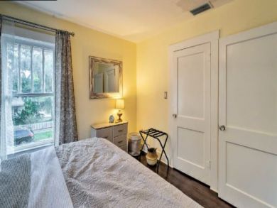 Sarasota Vacation Home Sleeps Six Guests.