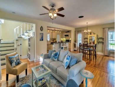 Sarasota Vacation Home Sleeps Six Guests.