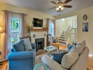 Sarasota Vacation Home Sleeps Six Guests.