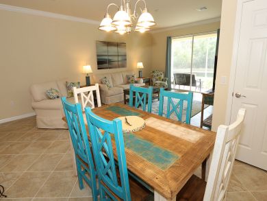 Fort Myers Vacation Home with Pool & Hot Tub 3 Bedrooms