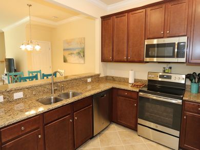 Fort Myers Vacation Home with Pool & Hot Tub 3 Bedrooms