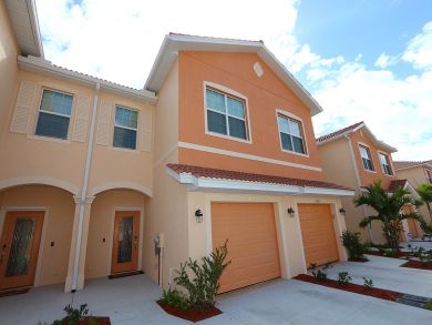 Fort Myers Vacation Home with Pool & Hot Tub 3 Bedrooms