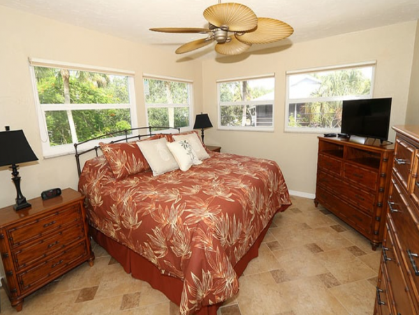 Lovely Waterfront Vacation Home in Fort Myers Beach