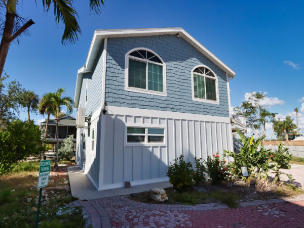 Lovely Waterfront Vacation Home in Fort Myers Beach