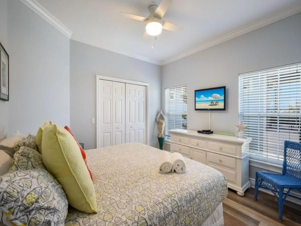 Anna Maria Island Vacation Pool Home Sleeps Twelve Guests