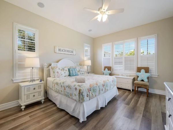 Anna Maria Island Vacation Pool Home Sleeps Twelve Guests