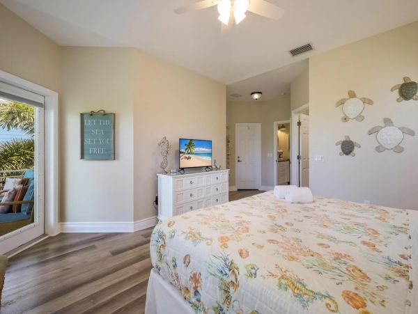 Anna Maria Island Vacation Pool Home Sleeps Twelve Guests