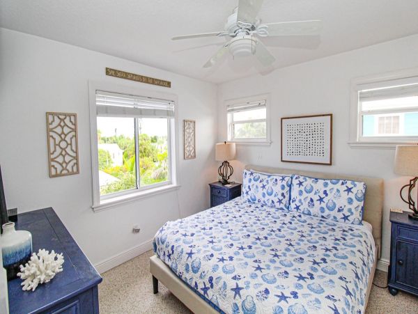 Walk to Beach Vacation Home Three Bedrooms in Holmes Beach