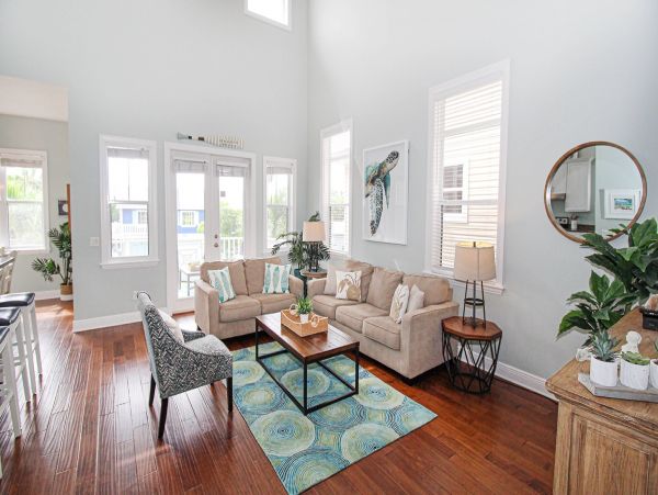 Walk to Beach Vacation Home Three Bedrooms in Holmes Beach