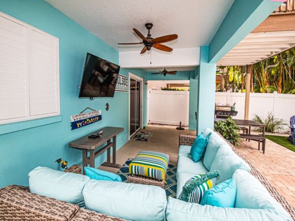 Walk to Beach Vacation Home Three Bedrooms in Holmes Beach
