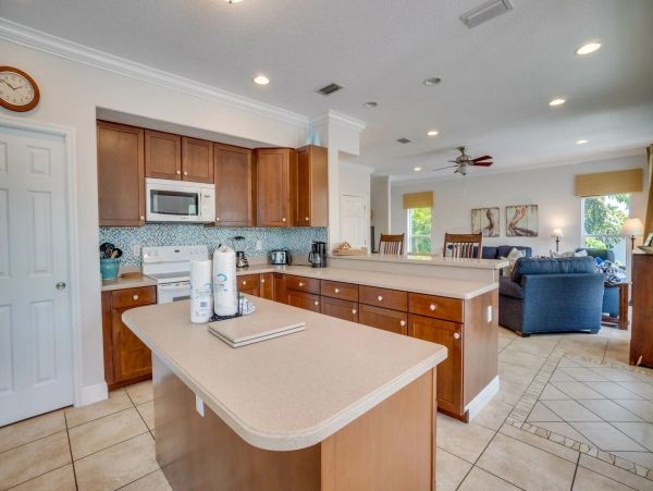 Holmes Beach Vacation Home Sleeps Eight.