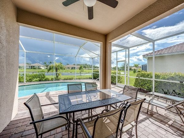 Charming 3 Bedroom Vacation Rental with Lake Views