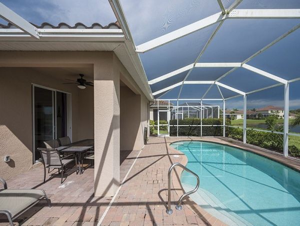 Charming 3 Bedroom Vacation Rental with Lake Views