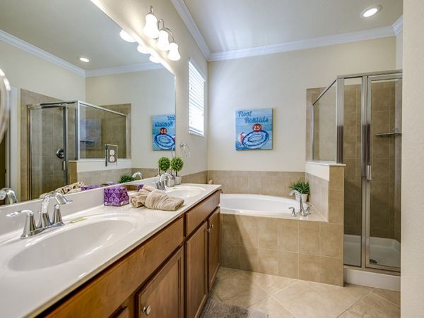 Charming 3 Bedroom Vacation Rental with Lake Views