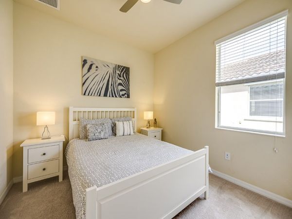 Charming 3 Bedroom Vacation Rental with Lake Views