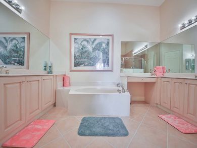Naples Condo 918226