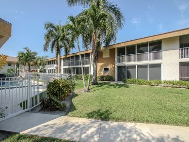 Naples Condo 918276
