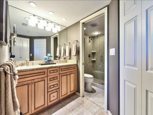 Three Bedroom Beachfront Condo in Naples