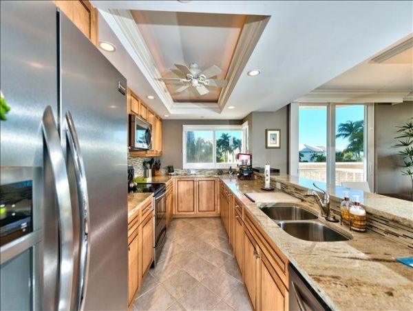 Three Bedroom Beachfront Condo in Naples
