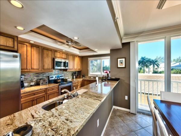 Three Bedroom Beachfront Condo in Naples